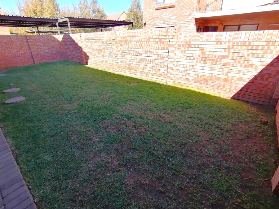 2 Bedroom Property for Sale in Vredenhof Sh Free State